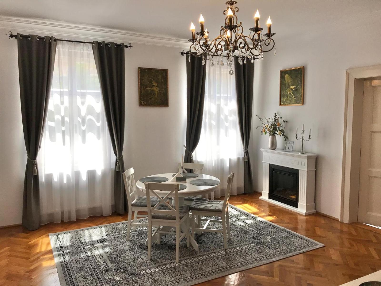 Residence Piata Armelor Sibiu Bagian luar foto